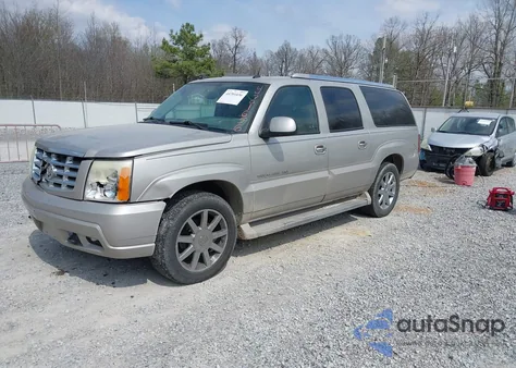 2005 Cadillac Escalade Esv Platinum Edition z USA, uszkodzony, nr VIN 3GYFK66NX5G260610